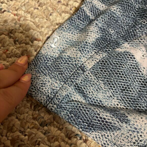 Lululemon Run Times Short II *4" Mesh Scape Multi / True Navy- Size 4 - Picture 6 of 10